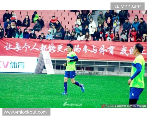 足球明星小黑仔的精彩瞬间与成长历程全解析