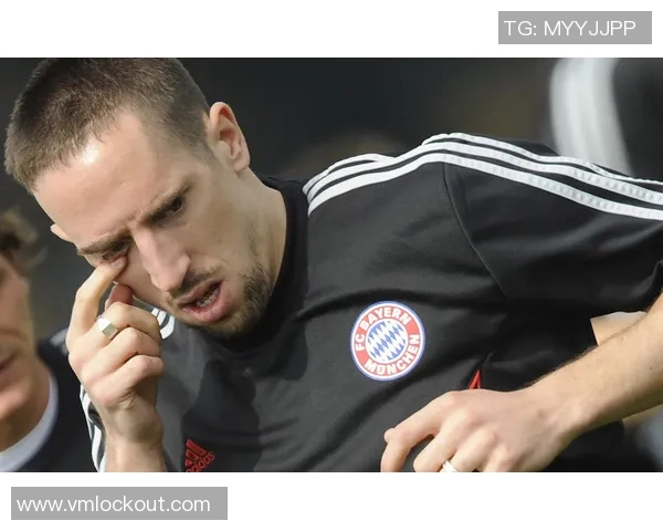 足球明星背身壁纸展现运动魅力与个性风采的完美结合